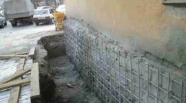 Как укрепить старый свайный фундамент. Как укрепить фундамент из бетона? Усиление фундамента с помощью установки свай.