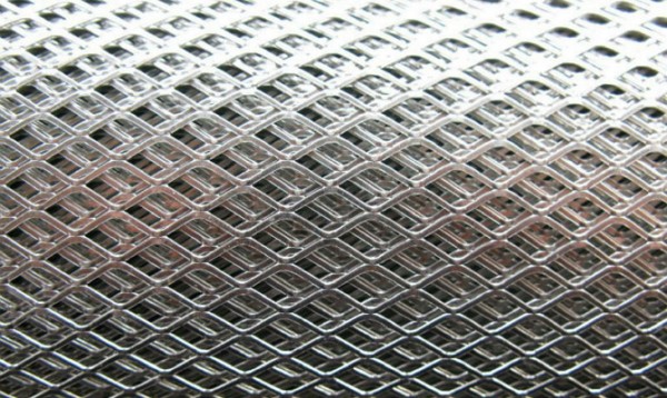 Просечно-вытяжная сетка – современный армирующий материал высокого качества. Вентиляционные решетки3